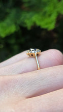 Load image into Gallery viewer, 0632: Vintage 18ct Gold Cornflower Blue Sapphire Diamonds Cluster Ring