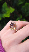 Load image into Gallery viewer, 6321 Vintage: 9ct Gold Rich Red Garnets Floral Custer Ring- Pre-1975- Flower power