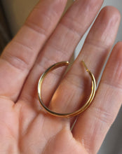 Load image into Gallery viewer, 2692: Vintage 18ct TRI Gold Yellow, Rose & White Gold Cartier Large Hooped Earrings- Pristine