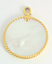 Load image into Gallery viewer, 2691: Vintage 18ct Gold (44mm) Reversible Mother of Pearl & Black Onyx Disc Pendant by David Yurman