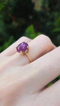 Cargar imagen en el visor de la galería, 2473: Vintage 9ct Gold Cabochon Ruby Solitaire Ring- From 1977