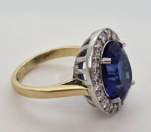Load image into Gallery viewer, 2622: 18ct Gold Cornflower Blue Sapphire (10.65ct) Diamonds Diana Cluster Ring- Exceptional