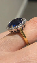 Load image into Gallery viewer, 2622: 18ct Gold Cornflower Blue Sapphire (10.65ct) Diamonds Diana Cluster Ring- Exceptional