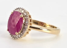 Load image into Gallery viewer, 2562: Vintage: 18ct Gold Burmese Ruby Diamonds Cluster Ring