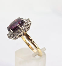 Cargar imagen en el visor de la galería, 2740: Vintage 18ct Gold Pyrope Garnet 14 Diamonds Diana Cluster Ring