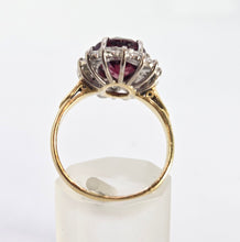 Cargar imagen en el visor de la galería, 2740: Vintage 18ct Gold Pyrope Garnet 14 Diamonds Diana Cluster Ring