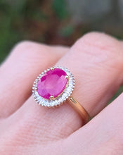 Load image into Gallery viewer, 2562: Vintage: 18ct Gold Burmese Ruby Diamonds Cluster Ring
