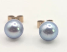 Load image into Gallery viewer, 3885: Vintage 9ct Gold Tahitian Cultured Pearl Stud Earrings