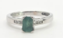 Load image into Gallery viewer, 0631- Vintage: 18ct White Gold Emerald Cut Emerald Diamonds Dress Ring