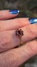 Load image into Gallery viewer, 0118 Vintage: 9ct Gold 9 Garnets Daisy Flower Head Ring- From 1975