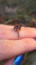 Load image into Gallery viewer, 0118 Vintage: 9ct Gold 9 Garnets Daisy Flower Head Ring- From 1975