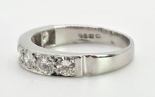 Load image into Gallery viewer, 2584: Vintage 18ct White Gold 7 x (0.25ct) Natural Diamonds Ring - 1.75ct Total- From 1974