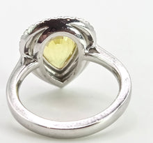 Load image into Gallery viewer, 2708: Vintage 18ct White Gold Yellow Sapphire (3.2ct0 Blue Sapphires Diamonds Cocktail Ring
