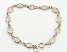 Cargar imagen en el visor de la galería, 2826: Vintage- 9ct Gold 12 Cabochon -Cut White Opals Link Bracelet (19cm)