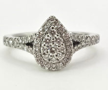 Load image into Gallery viewer, 2774: Vintage 18ct White Gold 55 Natural Diamonds Ring - Vera Wang Love Collection