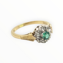 Load image into Gallery viewer, 2714: Vintage 18ct Gold Art Deco Style Emerald Diamonds Daisy Ring