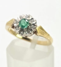 Load image into Gallery viewer, 2714: Vintage 18ct Gold Art Deco Style Emerald Diamonds Daisy Ring