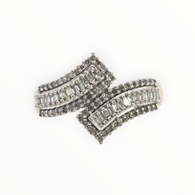 Load image into Gallery viewer, 2936 Vintage 9ct Gold Natural Sparkling Diamonds Bypass Ring