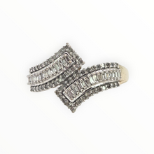 Load image into Gallery viewer, 2936 Vintage 9ct Gold Natural Sparkling Diamonds Bypass Ring
