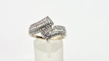 Load image into Gallery viewer, 2936 Vintage 9ct Gold Natural Sparkling Diamonds Bypass Ring