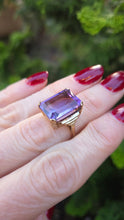 Load image into Gallery viewer, 0824: Vintage: 9ct Gold Emerald Cut Purple Amethyst Cocktail Ring- rare find
