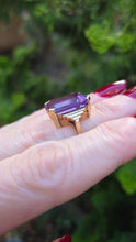 Load image into Gallery viewer, 0824: Vintage: 9ct Gold Emerald Cut Purple Amethyst Cocktail Ring- rare find