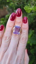 Load image into Gallery viewer, 0824: Vintage: 9ct Gold Emerald Cut Purple Amethyst Cocktail Ring- rare find