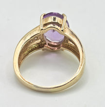 Load image into Gallery viewer, 2633 Vintage: 9ct Gold Lilac Amethyst Glacier Topaz Openwork Cocktail Ring
