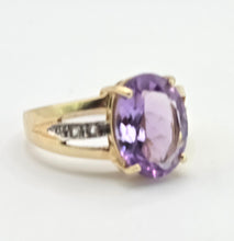 Load image into Gallery viewer, 2633 Vintage: 9ct Gold Lilac Amethyst Glacier Topaz Openwork Cocktail Ring