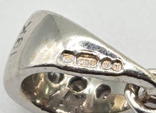 Load image into Gallery viewer, 2647 Vintage: 18ct Gold Rubies Diamond Flower Head Pendant