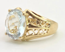 Load image into Gallery viewer, 2948: Vintage 14ct Gold Large Pale Blue Aquamarine (3.67ct) Openwork Cocktail Ring