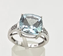 Load image into Gallery viewer, 2951: Vintage 14ct White Gold Blue Aquamarine (6.57ct) Diamonds Cocktail Ring