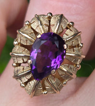 Load image into Gallery viewer, 2753: Vintage 14ct Gold Cabochon Amethyst Leaf Design Statement Ring