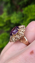 Load image into Gallery viewer, 2753: Vintage 14ct Gold Cabochon Amethyst Leaf Design Statement Ring