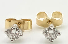Load image into Gallery viewer, 2772- Vintage 18ct Gold Diamond (0.2ct) Stud Earrings