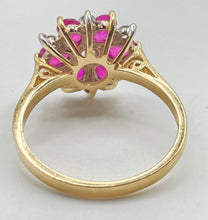 Load image into Gallery viewer, 2966- Vintage 18ct Gold Rubies Diamonds Flower Head Ring