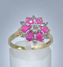 Load image into Gallery viewer, 2966- Vintage 18ct Gold Rubies Diamonds Flower Head Ring