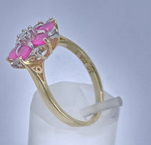 Load image into Gallery viewer, 2966- Vintage 18ct Gold Rubies Diamonds Flower Head Ring