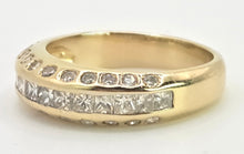 Load image into Gallery viewer, 2780: Vintage 18ct Gold 35 Natural Sparkling Diamonds (0.87ct) Ring
