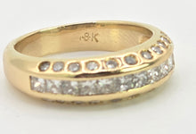 Load image into Gallery viewer, 2780: Vintage 18ct Gold 35 Natural Sparkling Diamonds (0.87ct) Ring