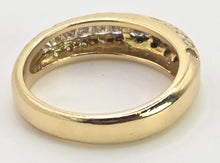Load image into Gallery viewer, 2780: Vintage 18ct Gold 35 Natural Sparkling Diamonds (0.87ct) Ring