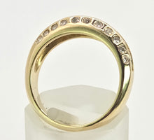 Load image into Gallery viewer, 2780: Vintage 18ct Gold 35 Natural Sparkling Diamonds (0.87ct) Ring