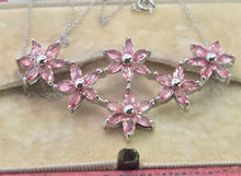 Load image into Gallery viewer, 2835 Vintage 18ct White Gold Padparadscha Sapphire Floral Necklace