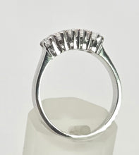 Load image into Gallery viewer, 2950- Vintage 14ct White Gold Natural Sparkling Diamonds 5-Stone Ring (0.5ct)