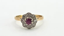 Load image into Gallery viewer, 2978: Vintage 18ct Goad Ruby & Diamonds Daisy Flower Head Ring