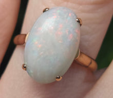 Load image into Gallery viewer, 2928- Vintage 14ct Gold Cabochon Cut White Opal Solitaire Ring