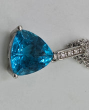 Load image into Gallery viewer, 2977: Vintage & Heavy 18ct White Gold Swiss Blue Topaz 5 Diamonds Pendant