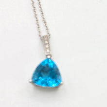 Load image into Gallery viewer, 2977: Vintage & Heavy 18ct White Gold Swiss Blue Topaz 5 Diamonds Pendant
