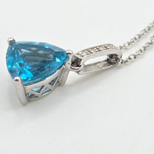 Load image into Gallery viewer, 2977: Vintage & Heavy 18ct White Gold Swiss Blue Topaz 5 Diamonds Pendant