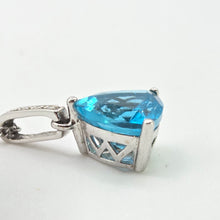 Load image into Gallery viewer, 2977: Vintage & Heavy 18ct White Gold Swiss Blue Topaz 5 Diamonds Pendant